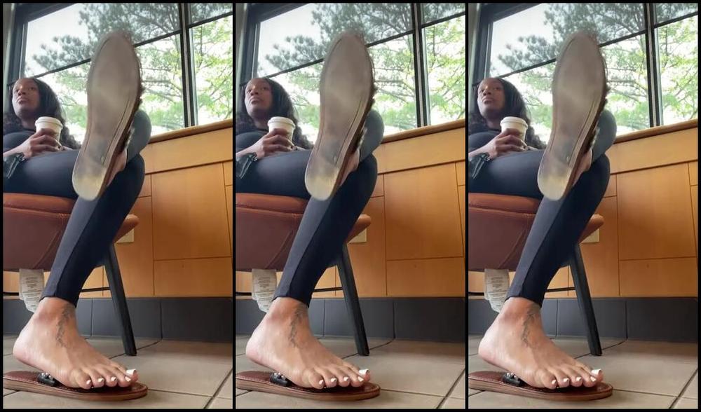 Nicholesole Onlyfans If You Saw Me In Starbucks Playing With My Sandals Like This What Would You Do Just Curious Lmaop