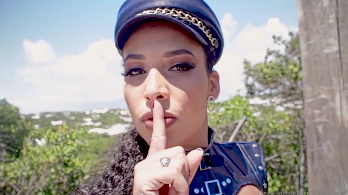 Mistress V Black Nicknamed Mistressvblack Onlyfans Todo Dia Da Caadora