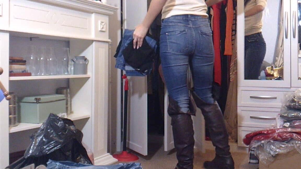 Sophia Smith Laundry Away Jeans Ass