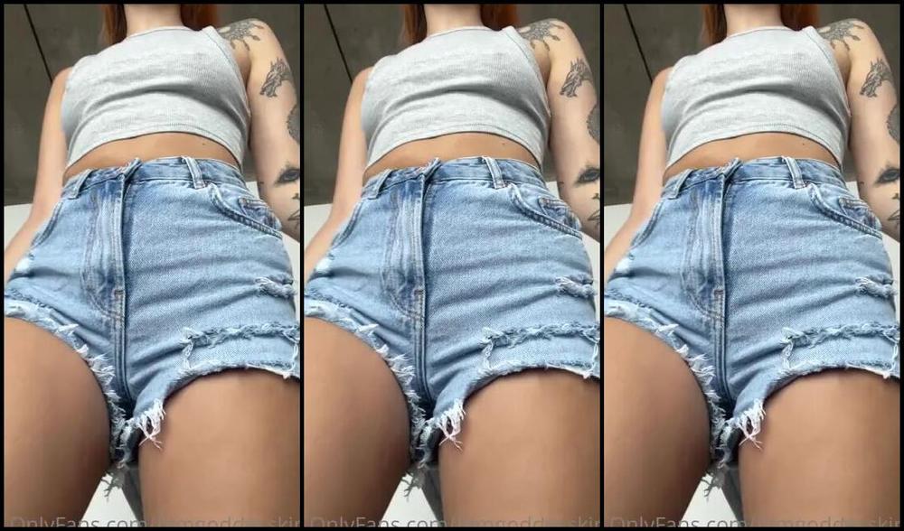 Femgoddesskira Onlyfans Who Is A Good Boy Come To Me And Eat My Pussy