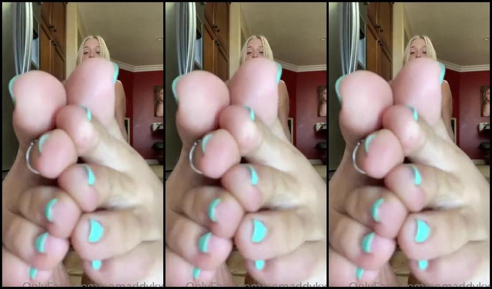 Goddess Kaylee Aka Xomaddykxo Onlyfans You Like My Heels Babe I Heard You Gave Money To Another Goddess Now You Have To Redeem Yourself Lp