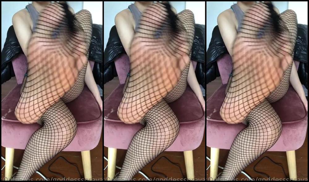 Goddess Soraya Nicknamed Goddesssorayaa 10 06 2022 Onlyfans Video Etwas Fur Die Nylonfotzen Wie Gerne Wurdest Dich Wohl An Meinen Beinen Reiben Amp Meine