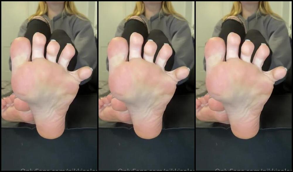 Nikkisoless Onlyfans Would You Mind Helping Me By Adding Some Cum With This Cream I M Really Glad My Soles Drain Your