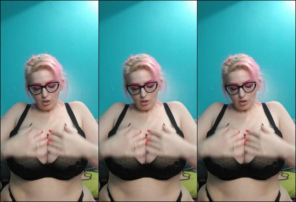 Pinkys Toes You Can T Resist My Cleavage Can You Baby