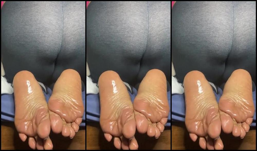Dissatoes Onlyfans You Belong To Me And These Meaty Soles Cum All Over Them