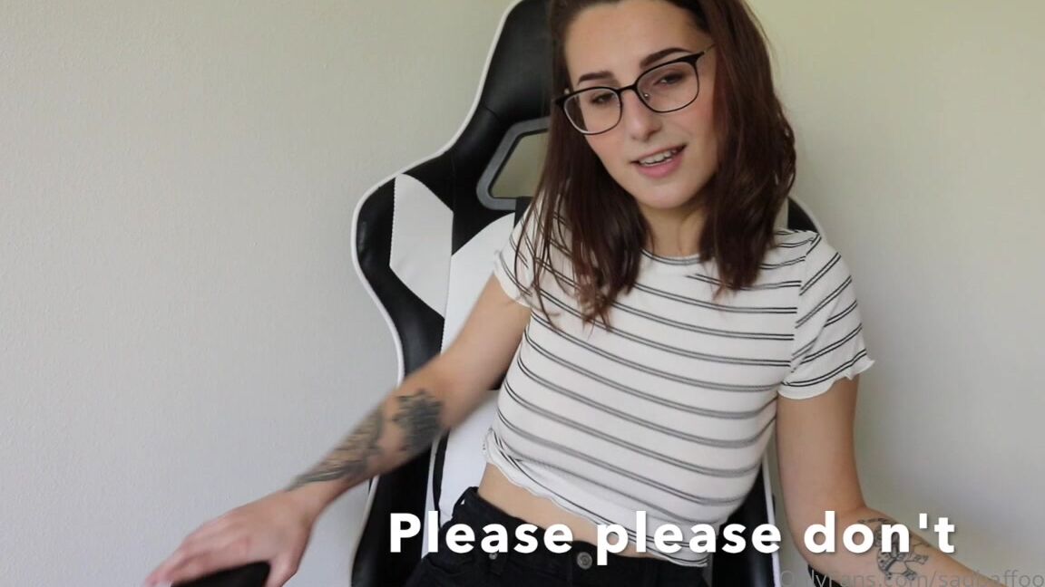 sadbaffoonmv-17-06-2020-438934901-cuckolded-by-your-nerdy-gf-check-your-messages-for-the-full-vid