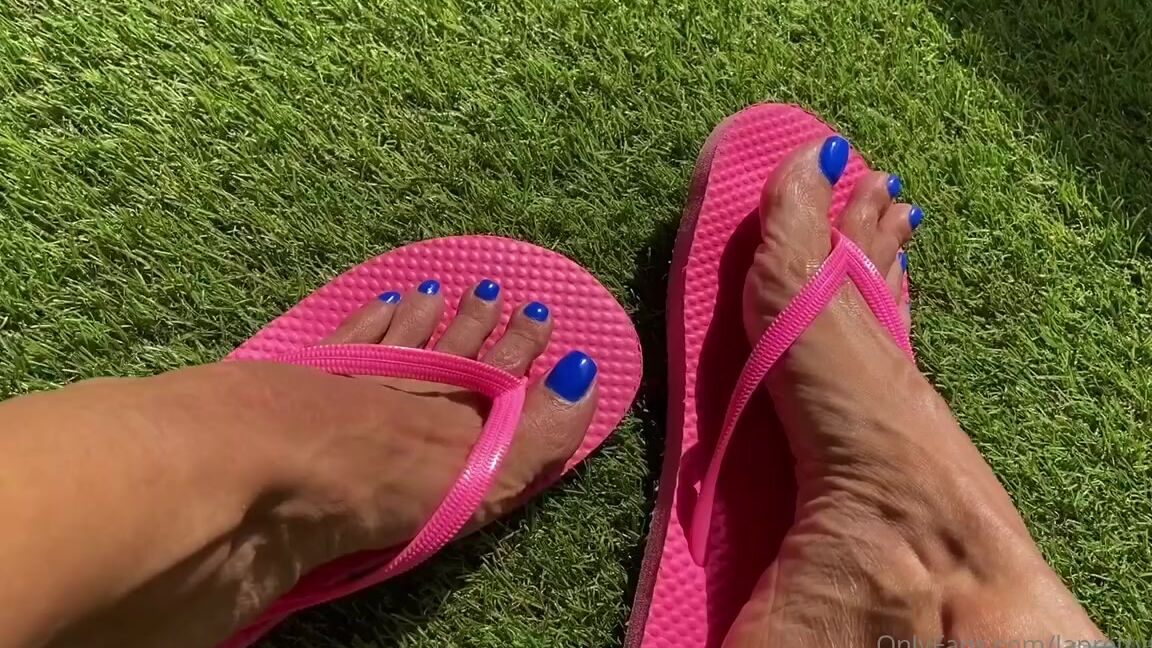 Laprettyfeet4 Nicknamed Laprettyfeet4 Onlyfans Good Morning Horizontal View