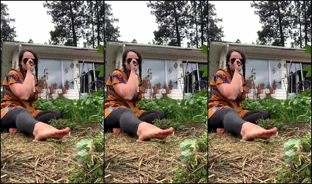 Zorystardust I Spent Almost An Hour Weeding My Garden Today I Hope You Find This Relaxing