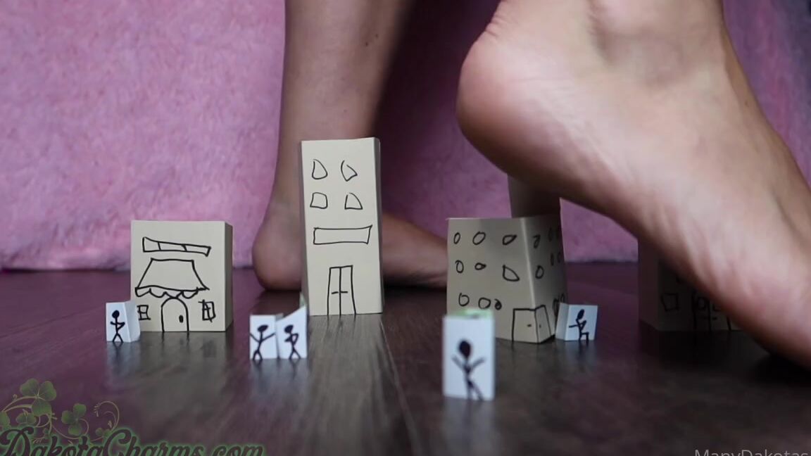 Dakota Charms Nicknamed Dakotacharms Onlyfans Fee Fi Foo Fum Crushing