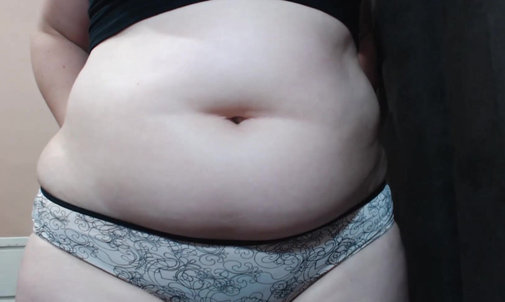 Booty U Trying On Panties