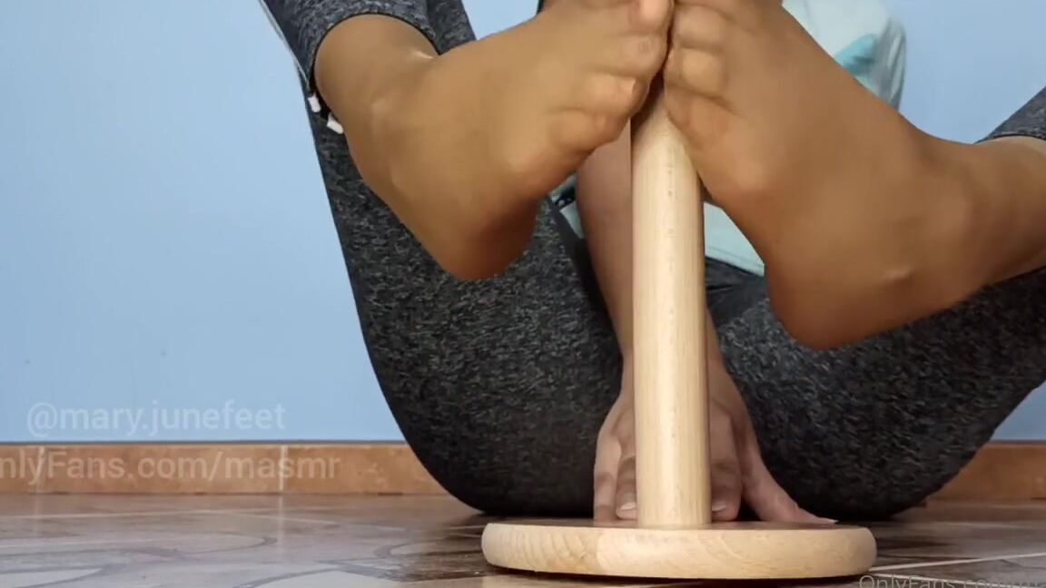 Masmr Onlyfans 2August 21 Fj Simulation With Nylons And Barefeet I Start With Nylon Sheer Nude Socks Then 0Rj