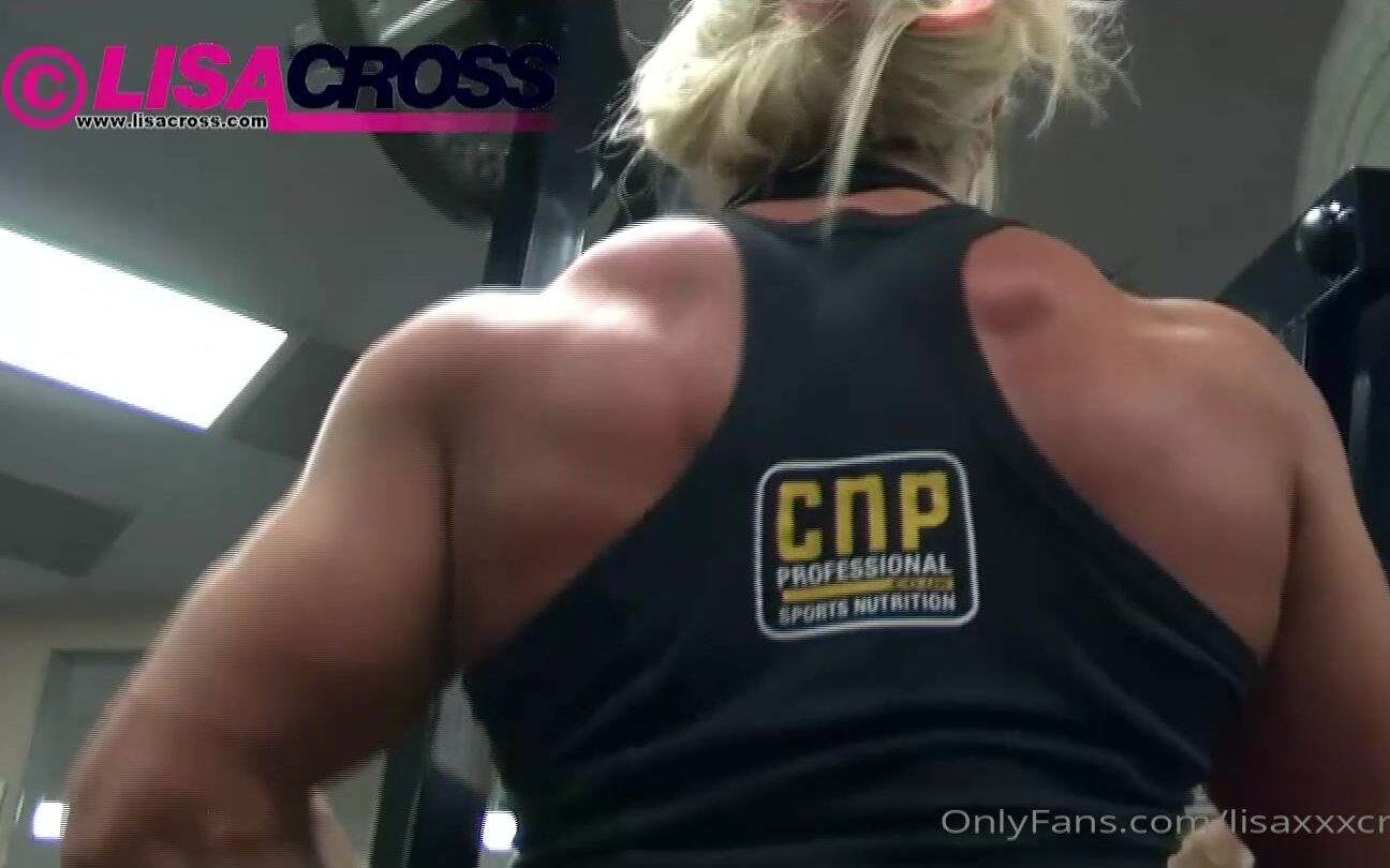 Lisaxxxcross Training Back In A Cool Gym In Chicago I Actually G