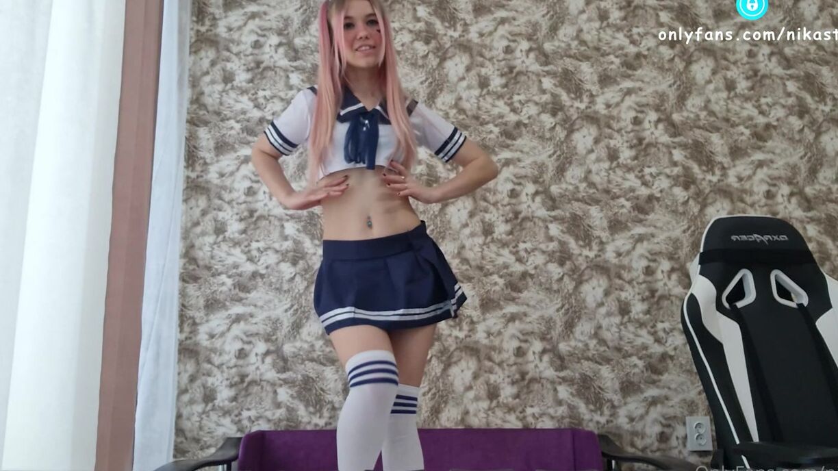 nikasti-27-01-2021-2018205332-schoolgirl-resting-at-home