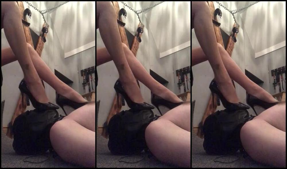 Ladydarkangeluk Onlyfans Footworship Shoeworship Nylonstockings Mistress X Check Out A Little Footworship Clip