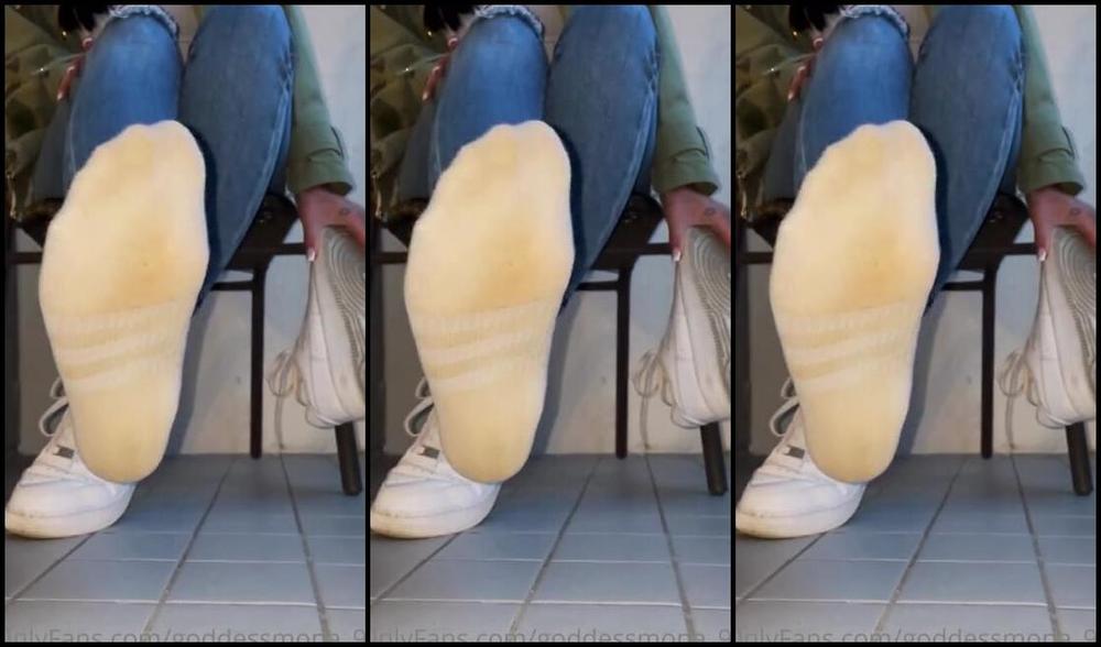 Goddessmona 91 Onlyfans Endlich Zuhause Und Schau Was Ich Hier Leckeres Fr Dich Habe Ich Wei Dass Du Eine Freundin Willsp