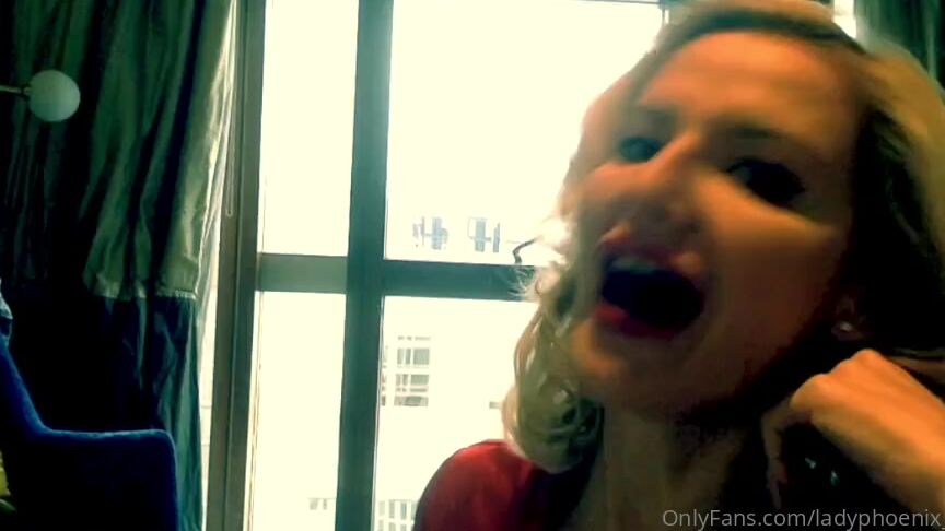 Lady Phoenix Nicknamed Ladyphoenix Ldn Onlyfans There Are Always Ways Of Entertaining Myself And Others During Quiet Moments At My Hotel But Flashi