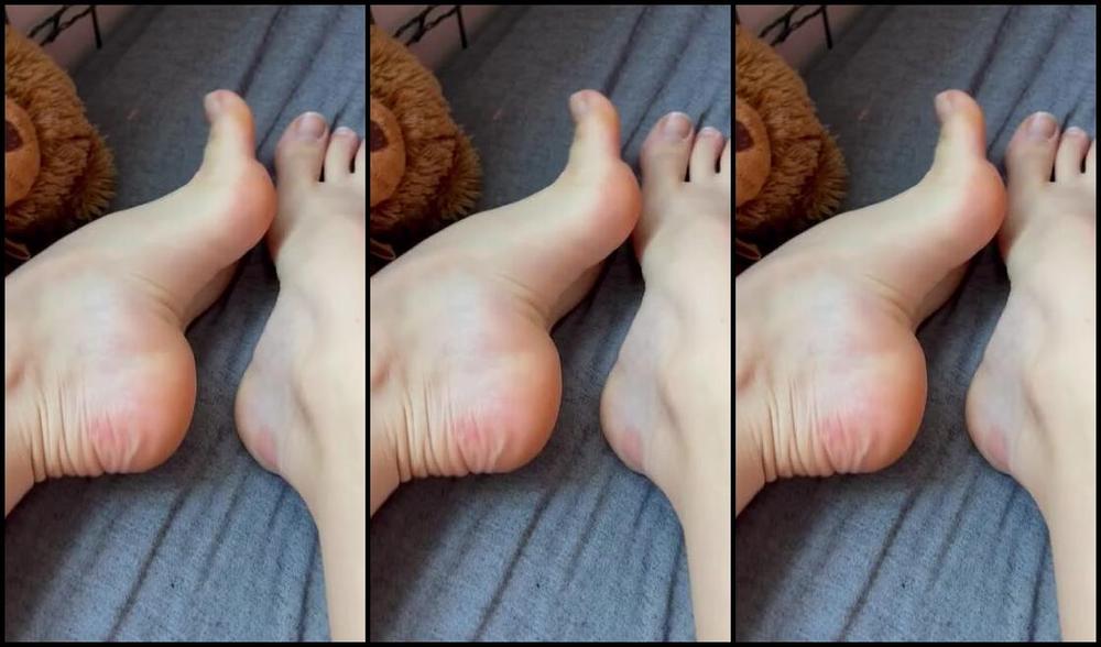 Marta Petarda Nicknamed Itsmartapetarda 01 05 2025 Onlyfans Video Happy New Year Soles