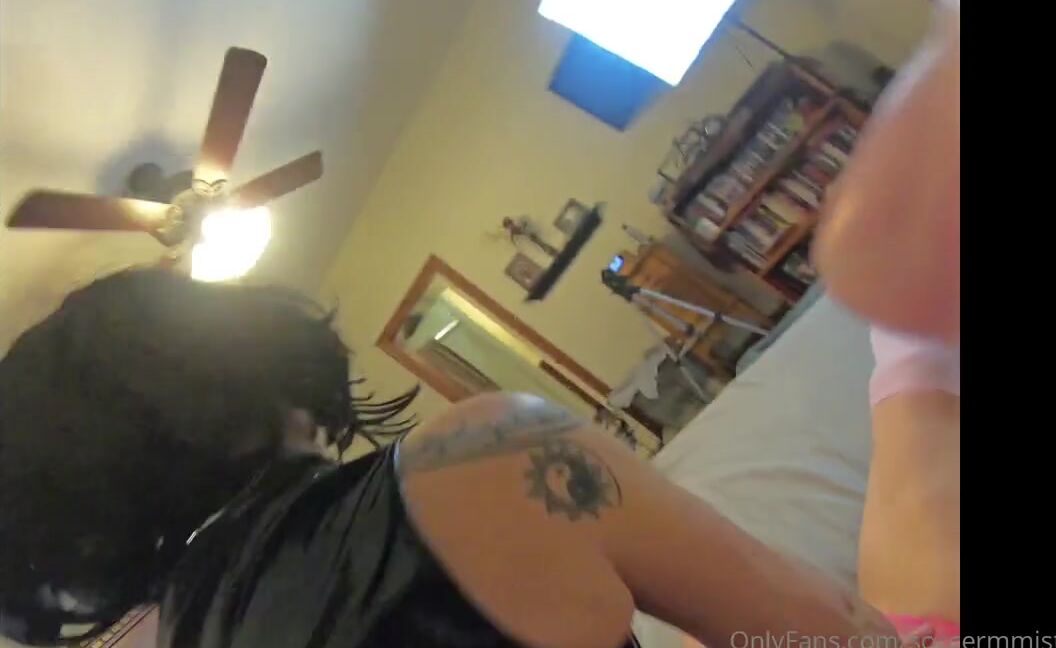 Soccer Mom Queen Of Spades Nicknamed Soccermmistress Fisting Dildo 05 04 2022 Onlyfans Video Take A Deep Breath