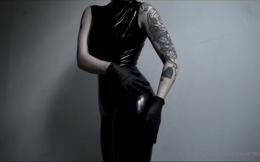 Mistress Trinity Nicknamed Servetrinity Onlyfans Obsess Over My Perfect Rubber Clad Body Watch Drool Repeat