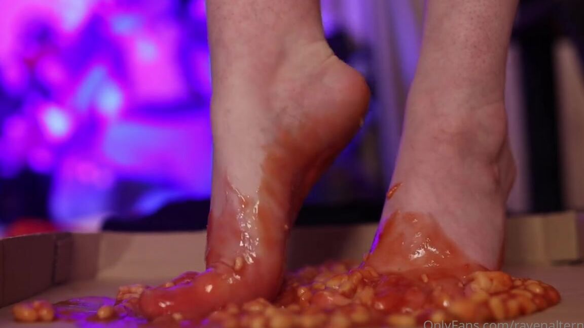 Raven Alternative Nicknamed Ravenalternative 01 07 2025 Onlyfans Video Happy National Bean Day Its A Good Day To Be A Wam Fetishist I Know