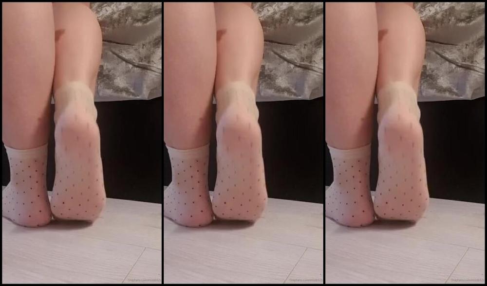 Miss B Nicknamed Missb52S Onlyfans 01 14 2020 Teasing You With My Cute Socks