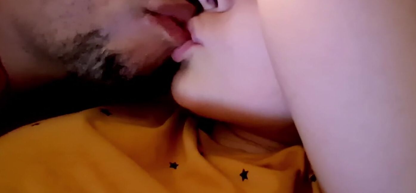 "Carlahott" Besos Apasionados, Besos Calientes, Besos Con Lengua, Amateur Couple, Casero Espanol, Videos Caseros Xxx, Caseros Mexicanos, Latina Culona, Jovencita Flaquitas, Jovencitas De 18, Jovencitas Españolas, Culos Grandes, Real Couple Homemade, 