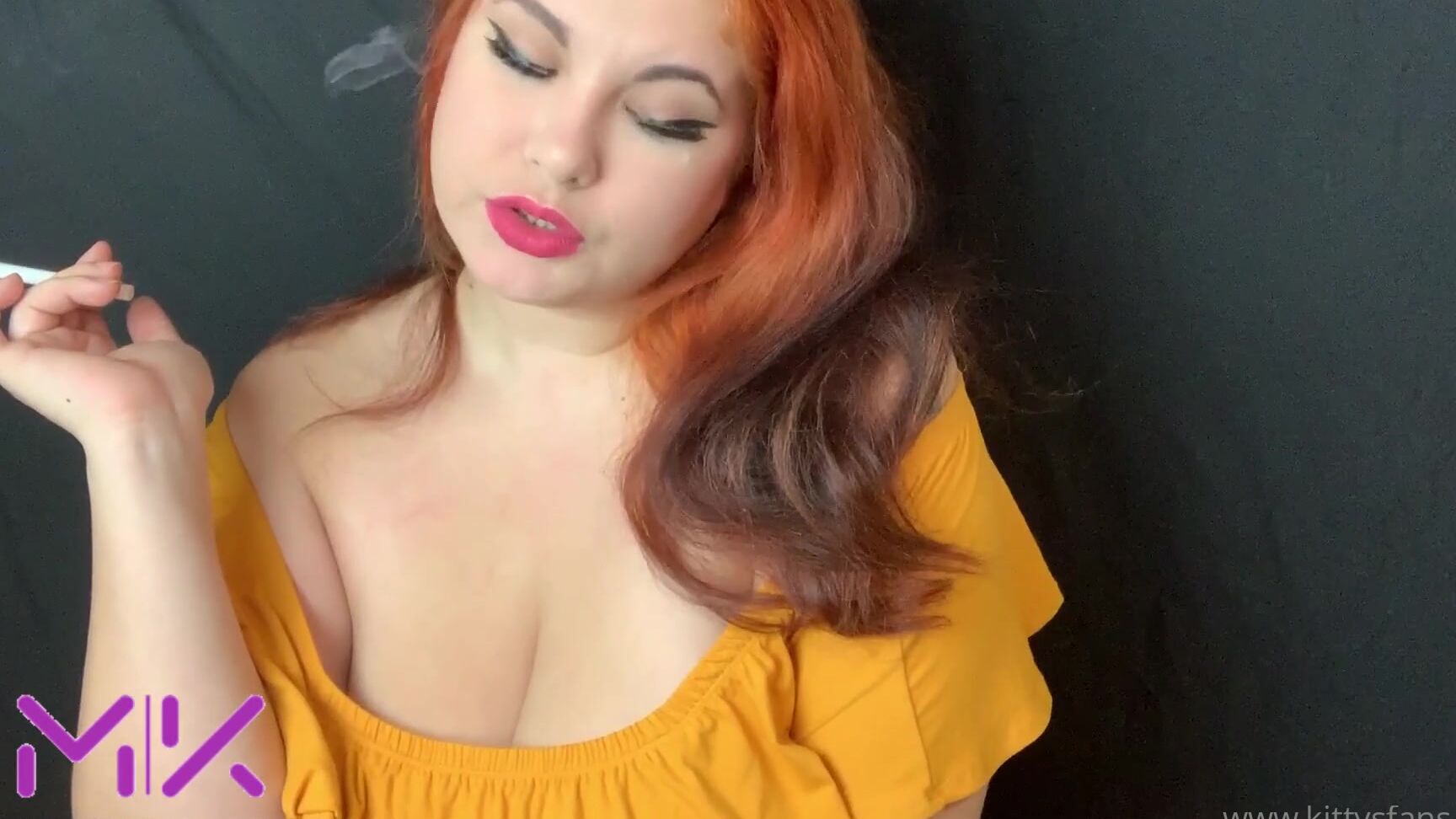 Mischievouskitty My Old Smoking Content Is So Hot Now That I Vape Do You Want To See Vaping Content