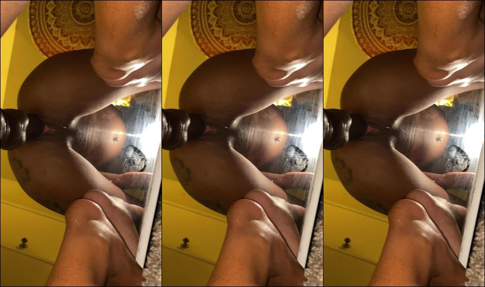 theeministalli-04-04-2020-212527601-gotta-be-quite-or-ill-kicked-out-another-air-bnb-what-a-view-but-i-hate-it-here-i