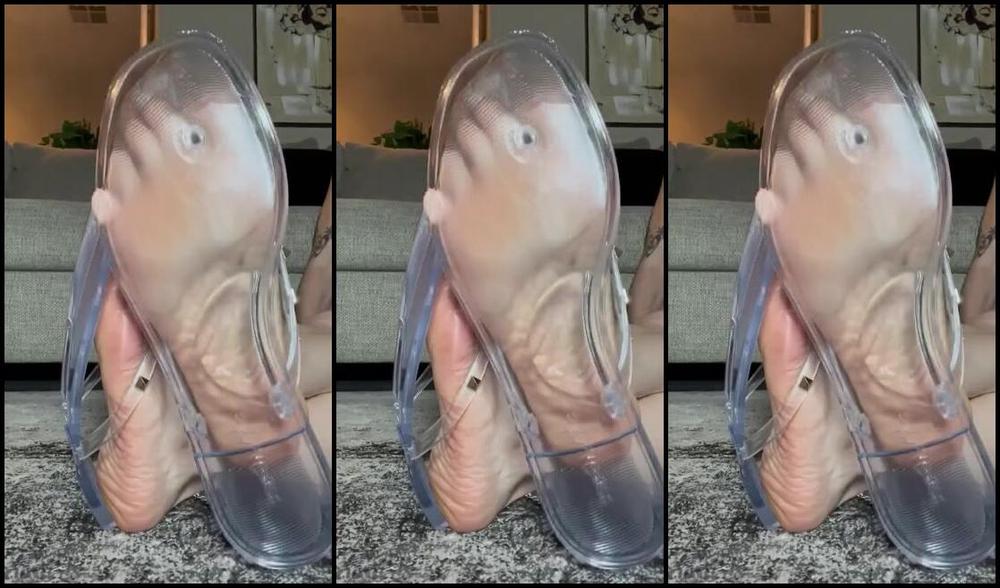 Fendi Feet Aka Goddessfendi Onlyfans My Hobbies Include Teasing You Making Your Dick Throb And Causing You To Become Even Morep