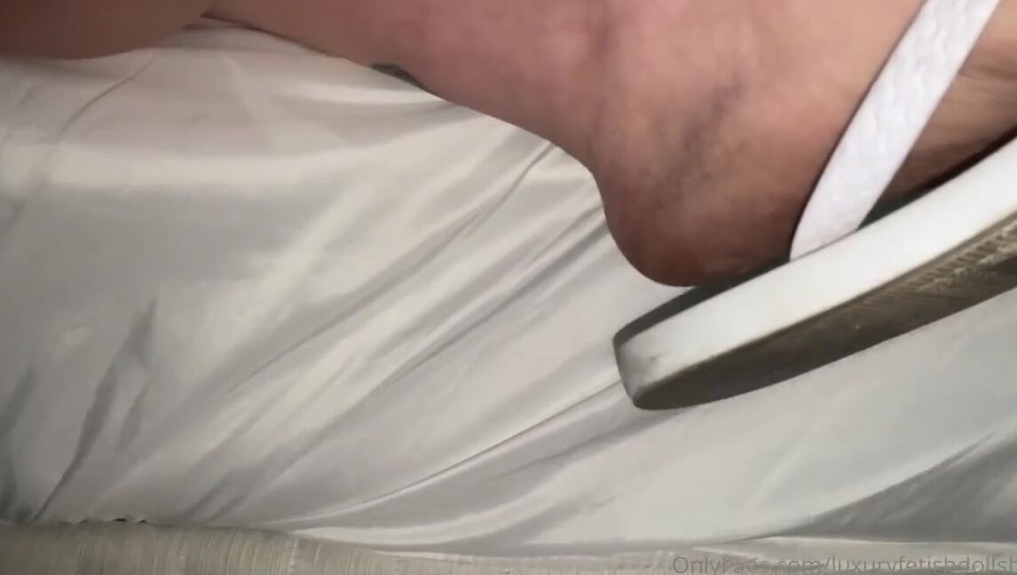 Luxury Fetish Dolls Brazil Nicknamed Luxuryfetishdollsbrazil Foot Fetish 08 06 2020 Onlyfans Video Hellokittyfeet Showing Flip Flops And Dirty Feet