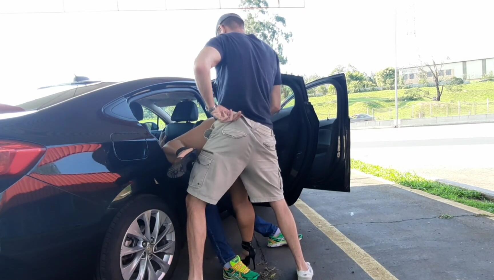 Threesome,Pussy Play,Blowjob monicasanthiagoxxx menage on the track ManyVids