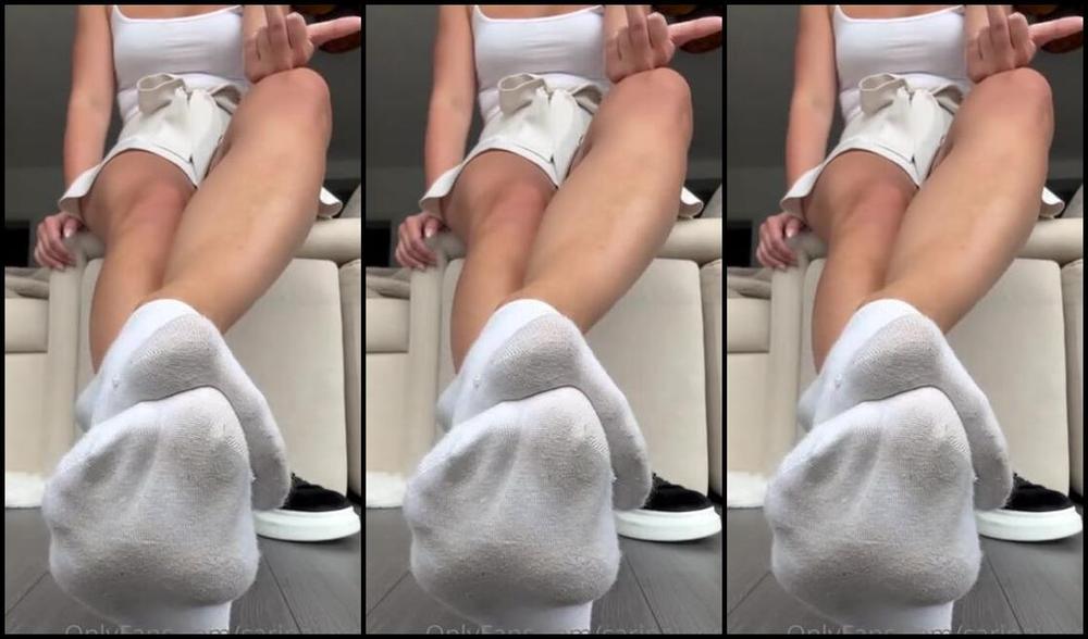 Sarina Jones Nicknamed Sarinajones 07 28 2024 Onlyfans Video Dirty Socks Ls And Middlefingers Is The Daily Dose You Need Today Let Me Present You