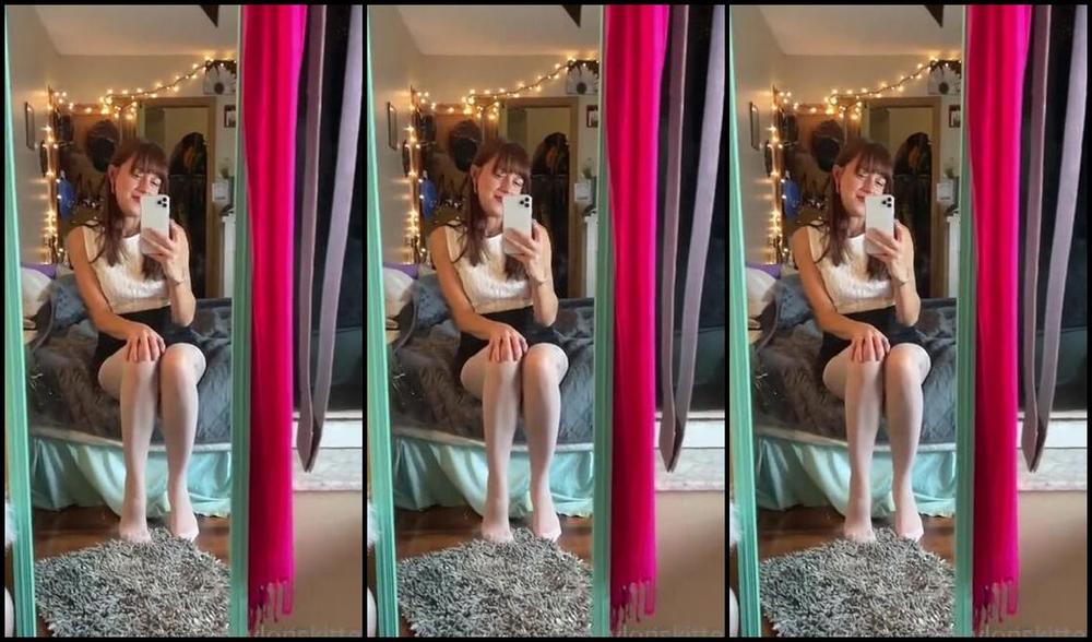 Nylonskitten Nicknamed Nylonskitten 09 27 2020 Onlyfans Video Part 2 Video Clip In My White Nylons