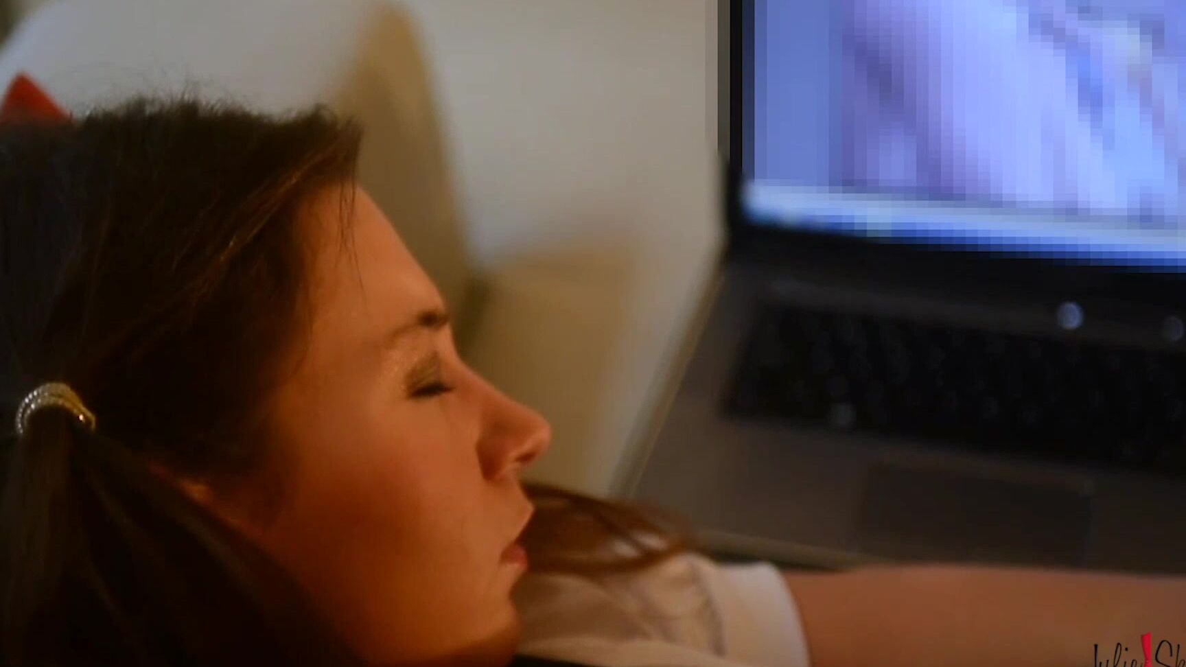 School Uniform, School Girl, Hair Brush, High Heels, Masturbation julieskyhigh naughty sch--lgirl with hairbrush ManyVids