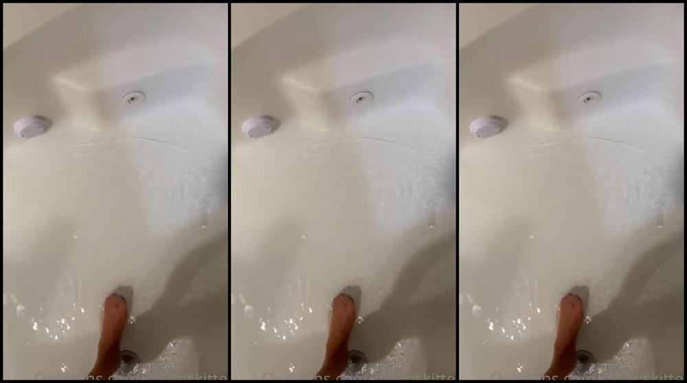 Nylonskitten Nicknamed Nylonskitten 05 04 2022 Onlyfans Video Wet Looklast Night I Love Taking A Warm Bath In My Nylons Ever So Often Anyways So