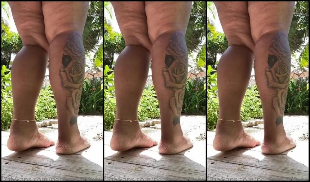 Iwantnique Onlyfans Sandy Soles Amp I Caught Someone Watching Me While I Was Trying To Show Off For