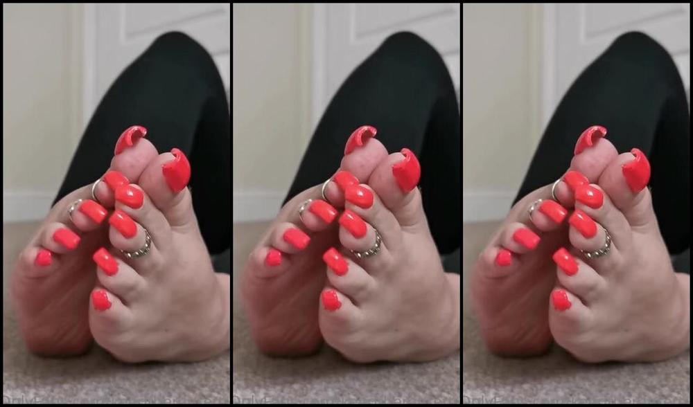 Ktp Nicknamed Keepthemprettyx Foot Fetish 05 05 2022 Onlyfans Video Imagine You Spying My Toenails At The Bus Stop You Decide To Compliment Them And I