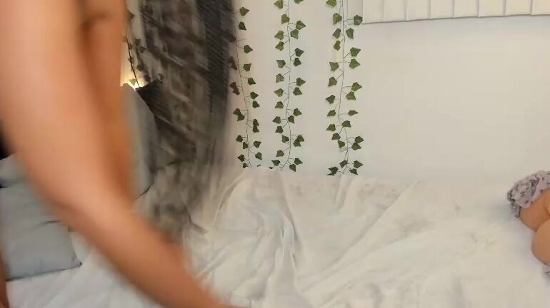 karlye 5 2024-09-28 03-35-22 514 Web cam