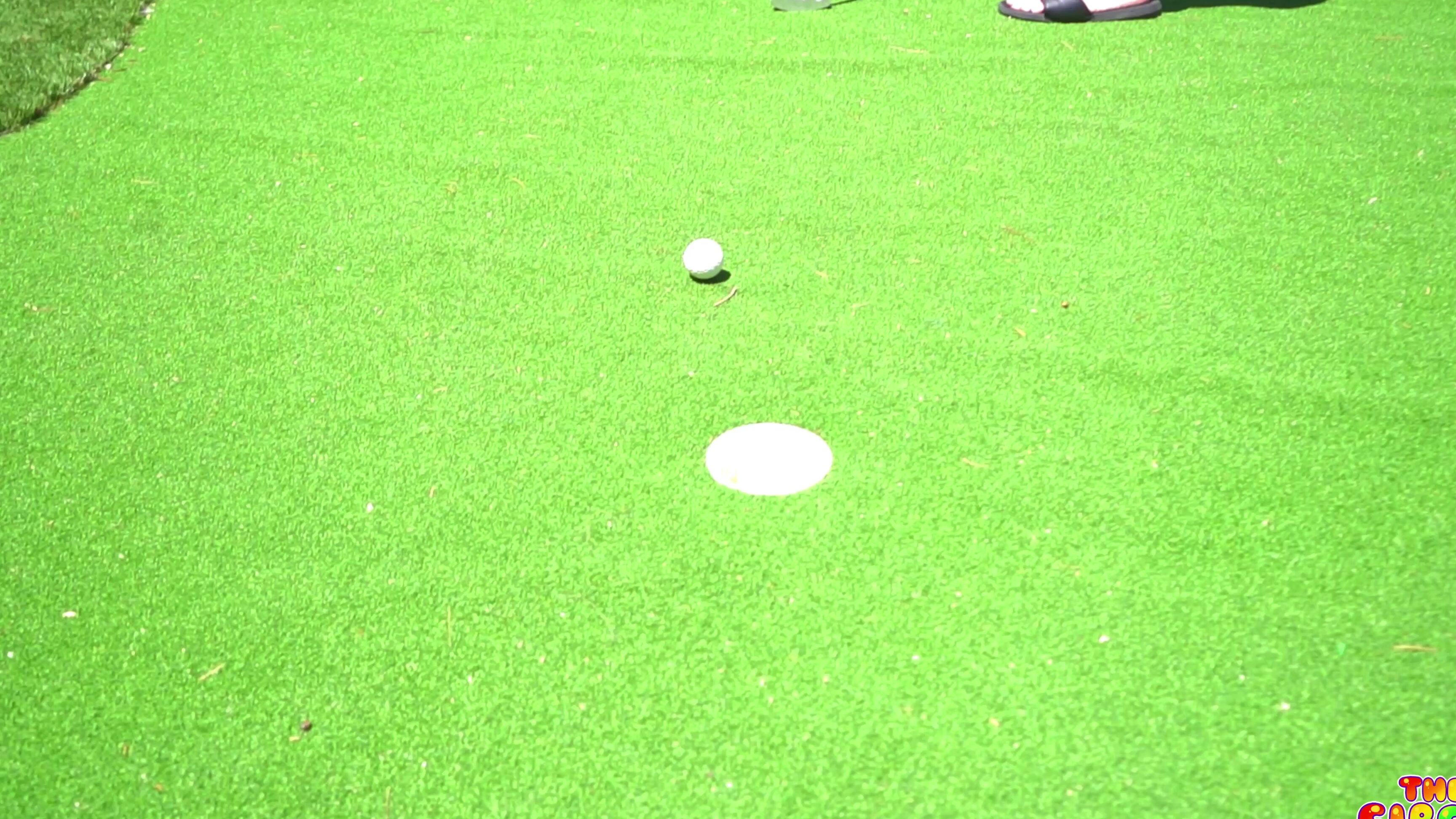 Gibbytheclown Julie Ginger Plays Gibby In Mini Golf