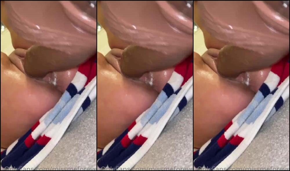 Missmeforever Fuck Machine W The Big Boy Using The New Attachment And Pounding My Pussy Good