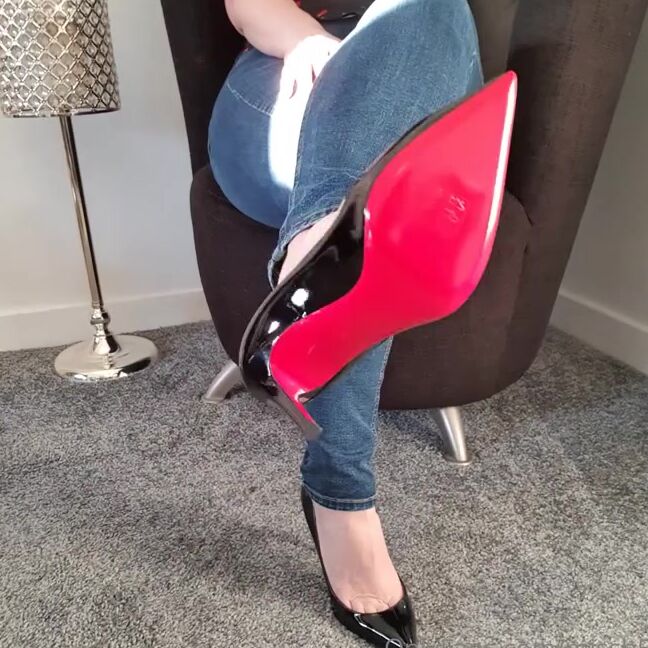 Miss B Nicknamed Missb52S Onlyfans 04 04 2021 What Makes You Weaker Slaves