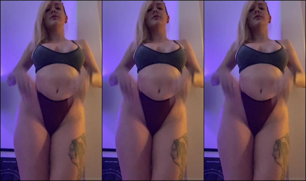 Darshellestevens 145950501 02 09 2020 2 Minute Video Of Me Fresh Out Of The Shower Wearing A Thong And A Bra That S