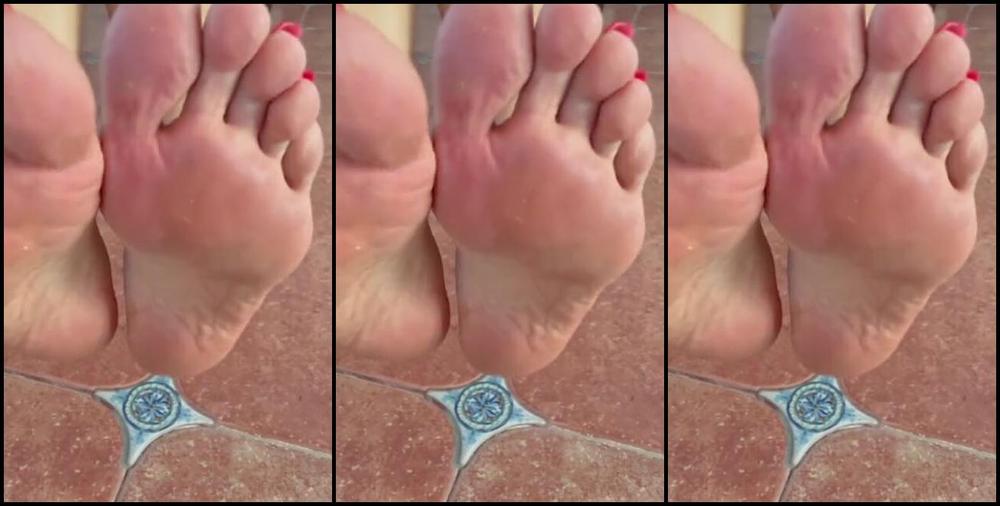 Worldsexiestfeet 11 17 2024 Onlyfans Video I Mean Just Do What I Say