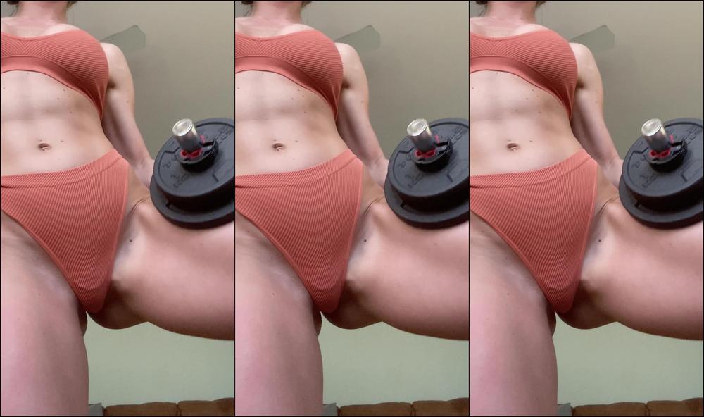 Elizarosewatson Always Feel Sexiest When I Am Training I Think I D Get Kicked Out Of The Gym Pretty Fas