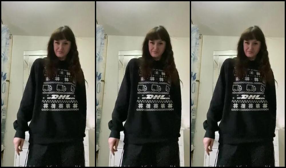 Vivienne L Amour Aka Vlproductionsuk Onlyfans Enjoy My Naked Post Workout Sunday Morning Dancing And Squatting I Am Sure You Will 4