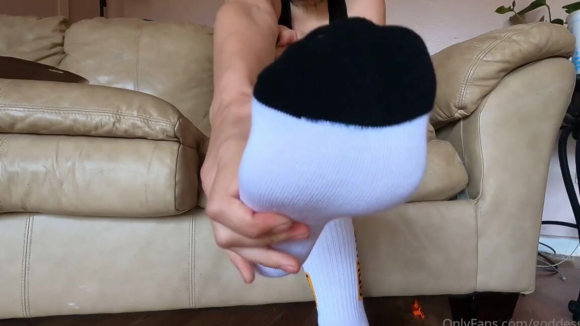 Goddess Lolla Nicknamed Goddesslolla Onlyfans Training You To Be The Perfect Sock Bitch