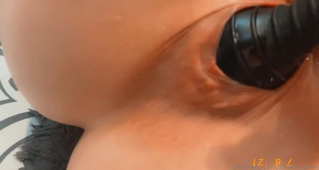 Silentsubmission Stretching And Filling My Ass With The Hush