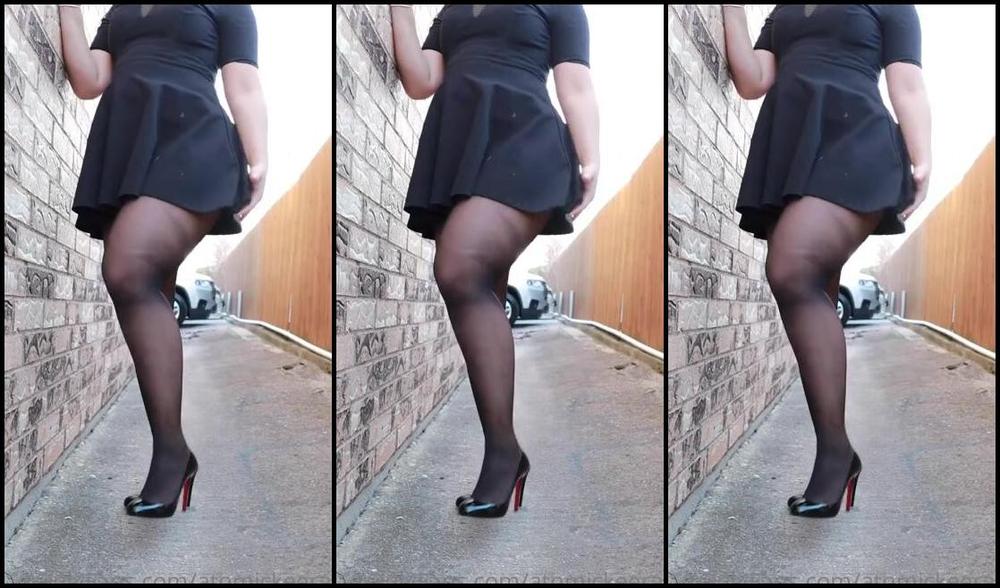 Atomickeerati Onlyfans Do You Like The High Heels Sounds Anyway I Go Out Commando Like This Hehe Catch 3H