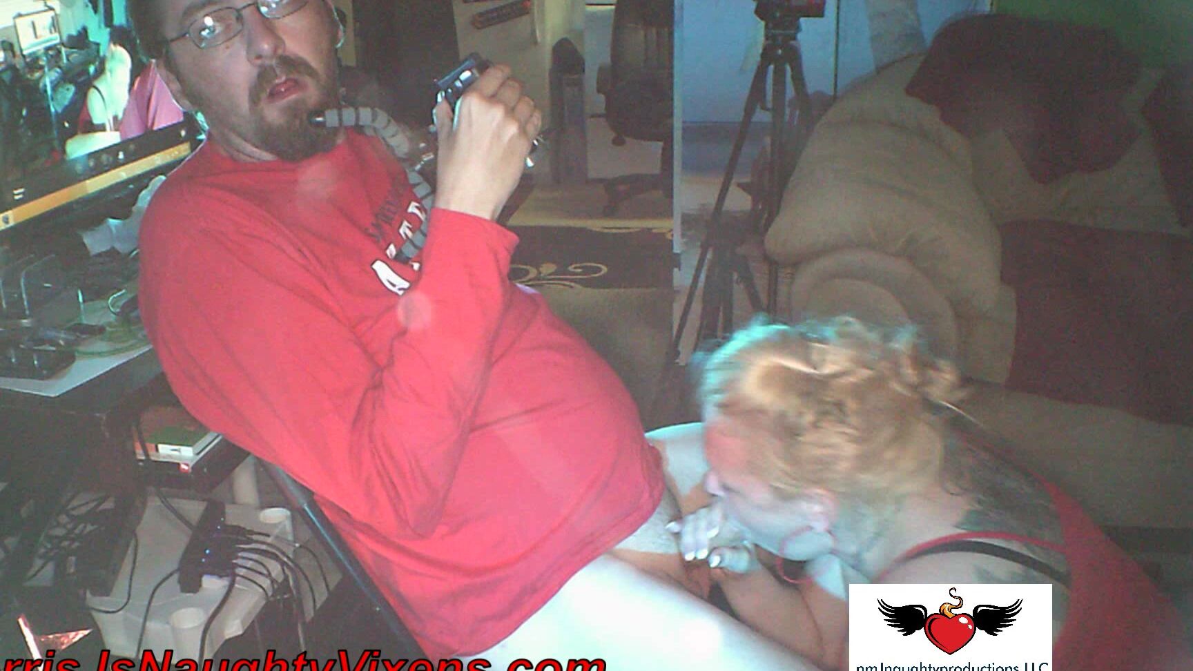 "nmjnaughtyvixens" adulttheater, blowjob, handjobs, oralservitude Old blond bird sucks me off then I cum manyvids