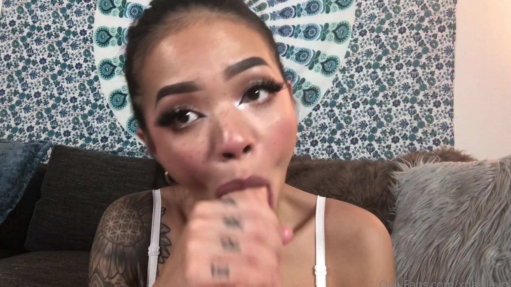 Xpaisleypaigex A Night In With Paisley Super Wet Handjob Bj